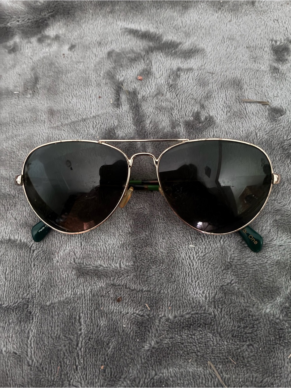 Carpe Diem Maverick Teardrop Aviator Gold-Tone Metal Frame Sunglasses